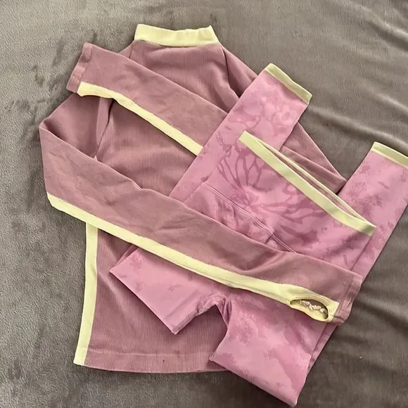 NWOT Free People Lilac and Yellow Think Twice Leggings in Dew Drop MSRP $138 - Picture 4 of 8